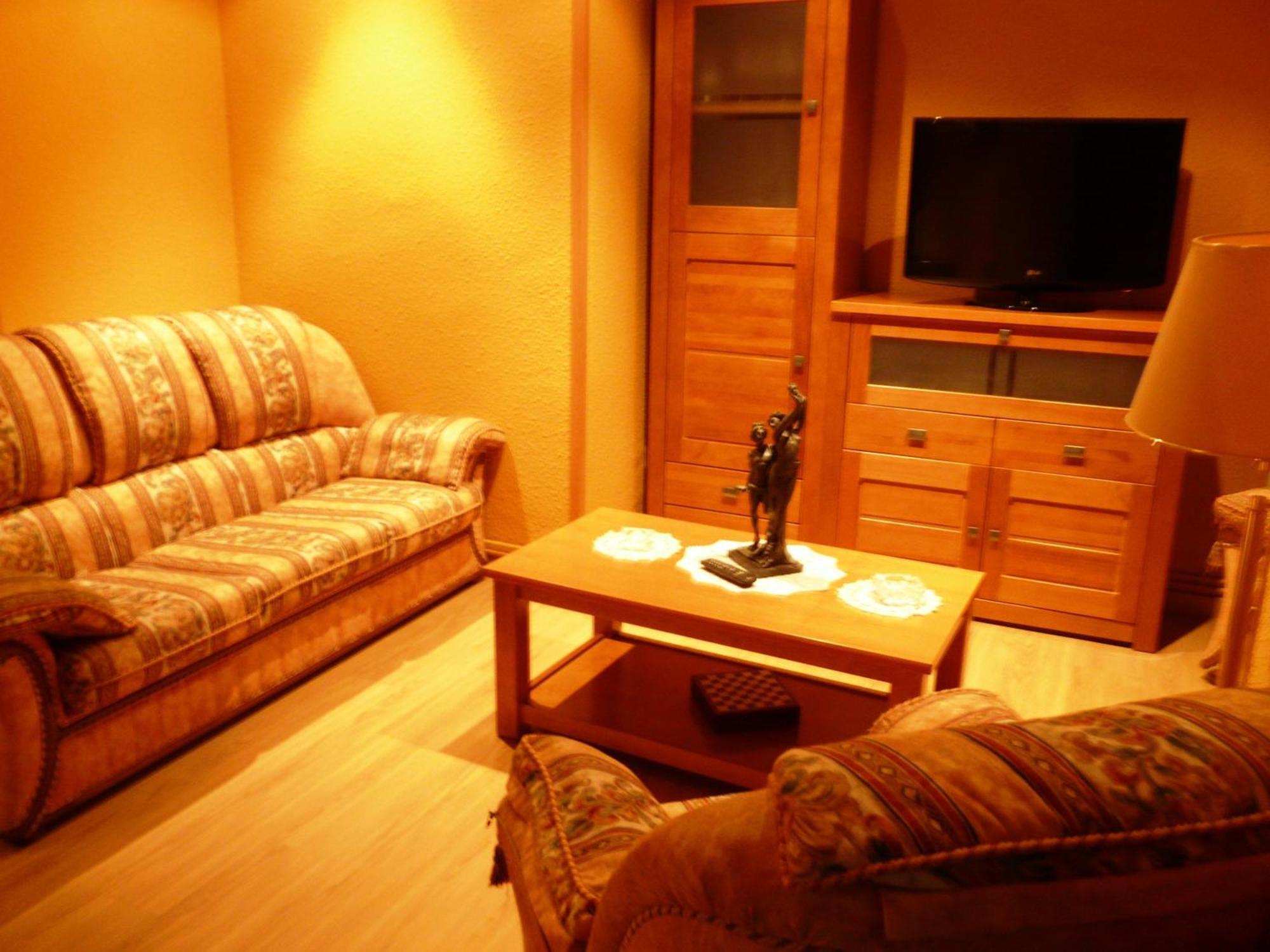 Apartamento Turistico Guara Casa Castro Barbastro Exterior photo